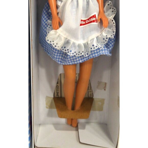 BARBIE Little Debbie Snacks doll MATTEL 1992 NEW, NO ACCESSORIES - Picture 3 of 3